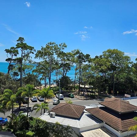 Grand Mercure Allegra Hervey Bay Eksteriør billede View of the beach from the hotel