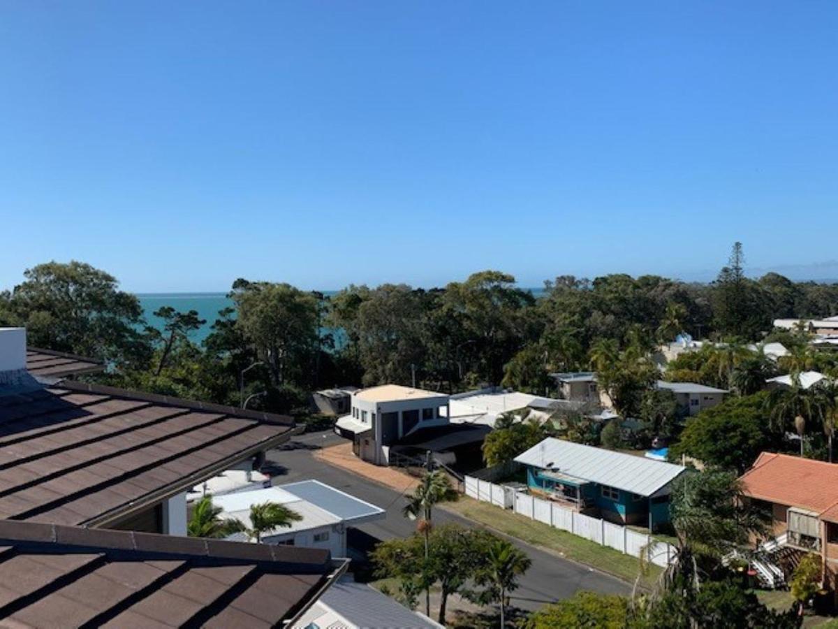 Grand Mercure Allegra Hervey Bay Eksteriør billede View of the bay from the town