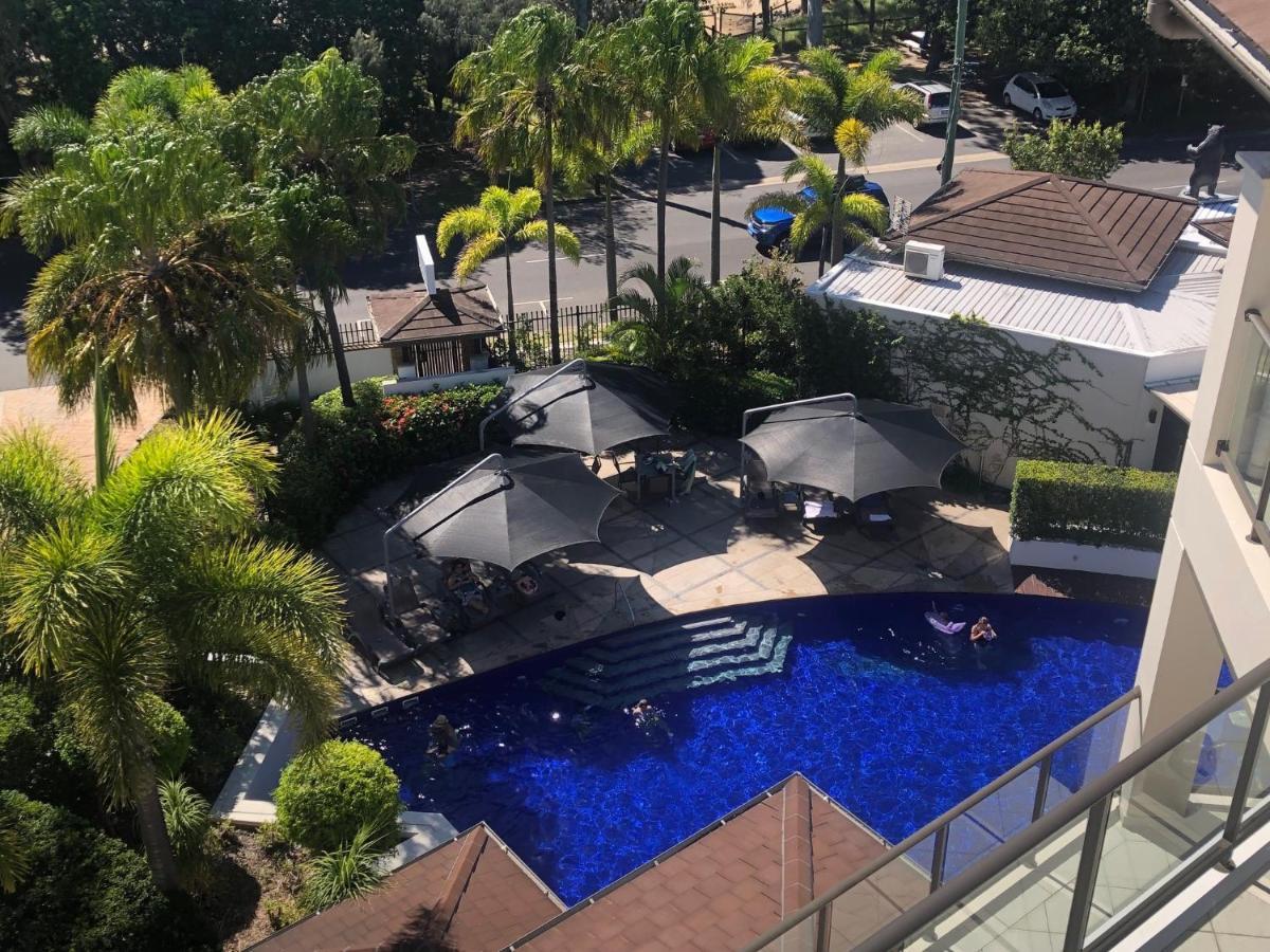 Grand Mercure Allegra Hervey Bay Eksteriør billede The pool at the hotel
