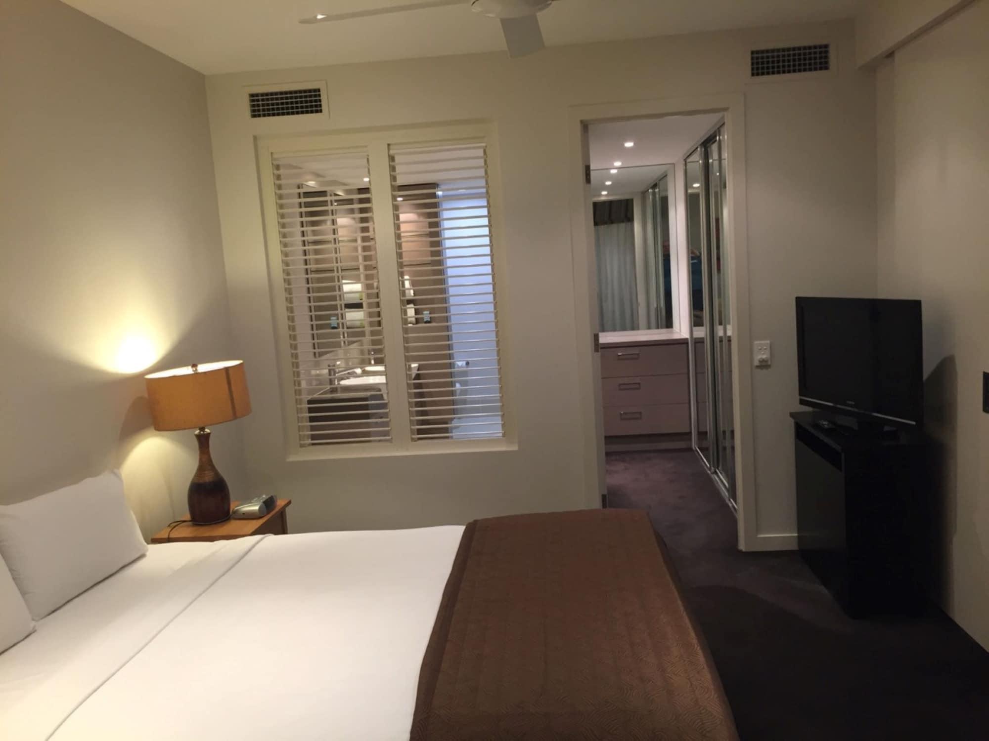 Grand Mercure Allegra Hervey Bay Eksteriør billede A bedroom at the hotel