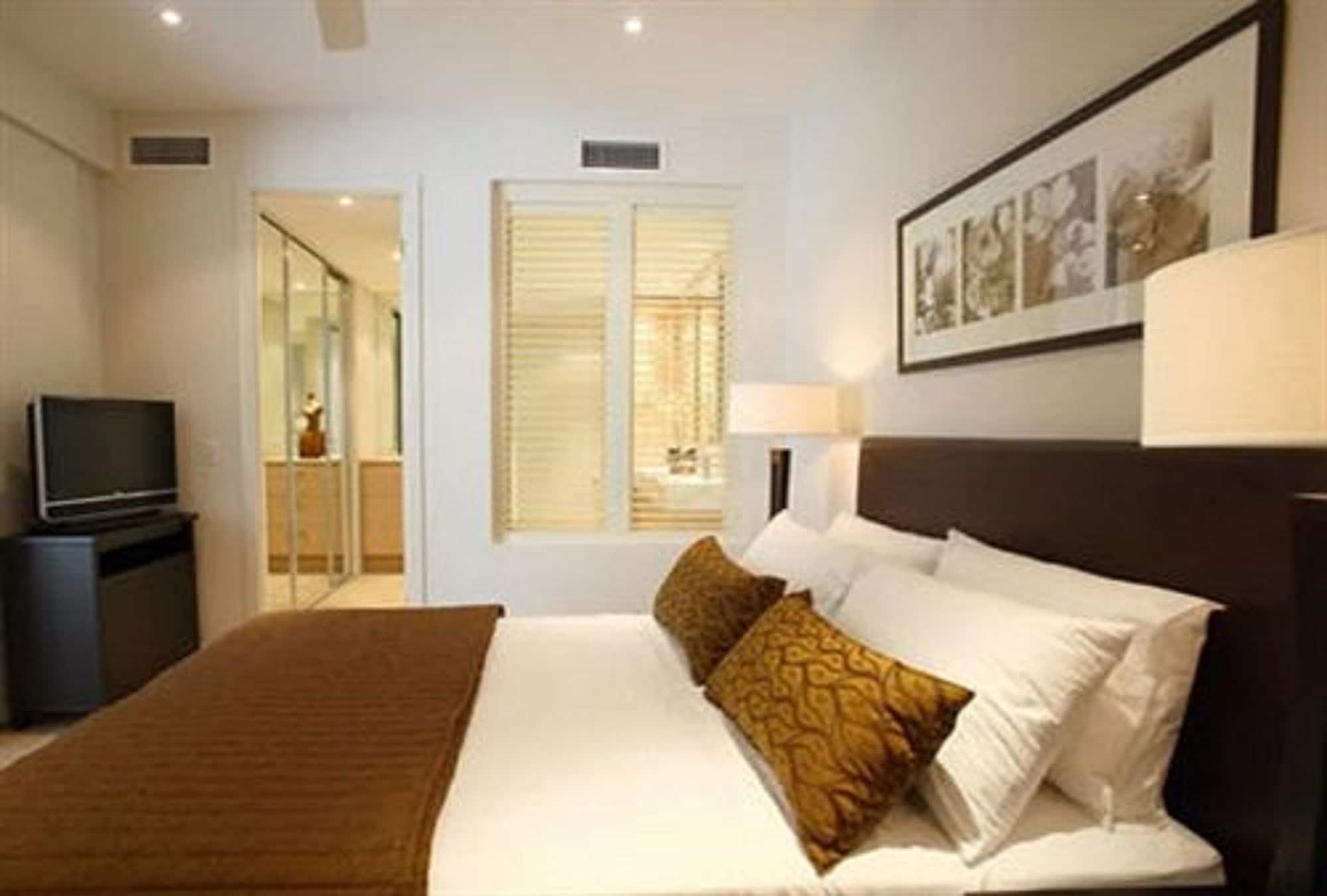 Grand Mercure Allegra Hervey Bay Eksteriør billede A bedroom at the hotel