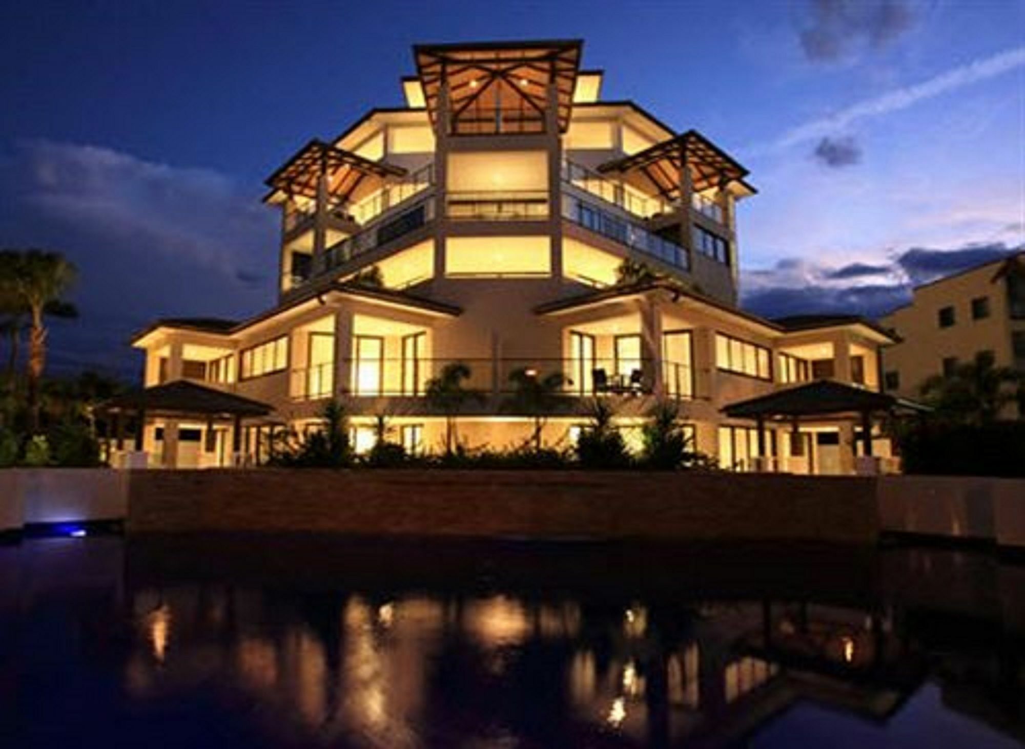 Grand Mercure Allegra Hervey Bay Eksteriør billede The Royal